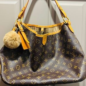 LV Mono Delightful